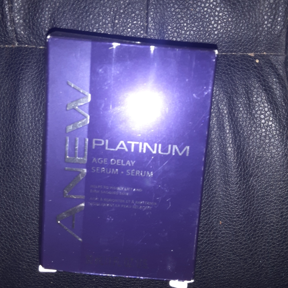 Avon Anew Platinum Age Delay Serum - Purple and Black - Picture 5 of 11